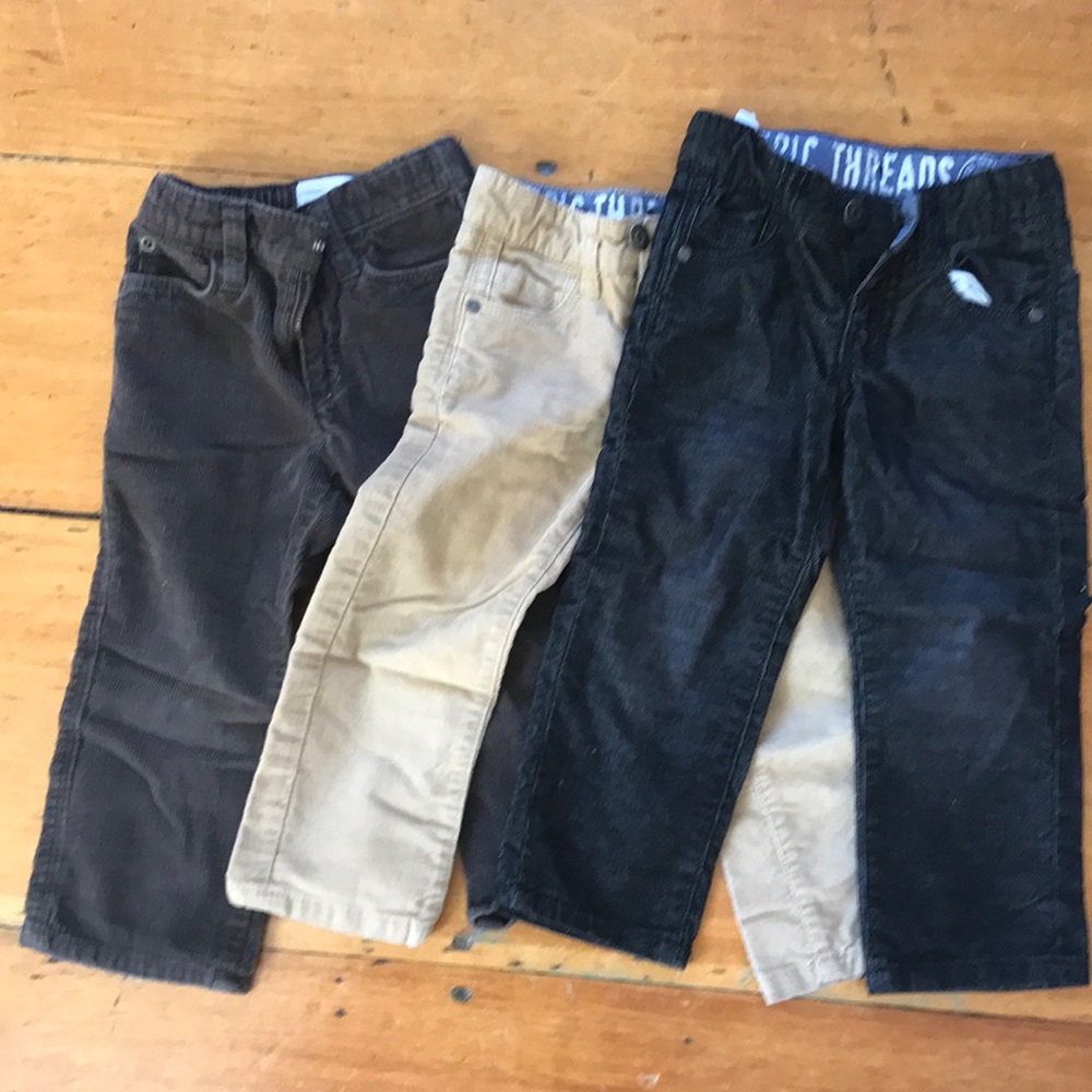 3 pairs gently worn 2t boys corduroys